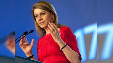 De Cospedal: "Durante la crisis, el Gobierno debe tomar decisiones valientes"