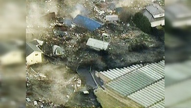 Aparecen nuevos videos impactantes del tsunami en Japón