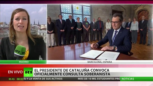 Artur Mas firma el decreto de convocatoria de la consulta soberanista de Cataluña