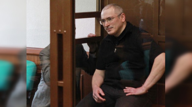 El Tribunal suaviza la sentencia de Jodorkovski hasta los 13 años