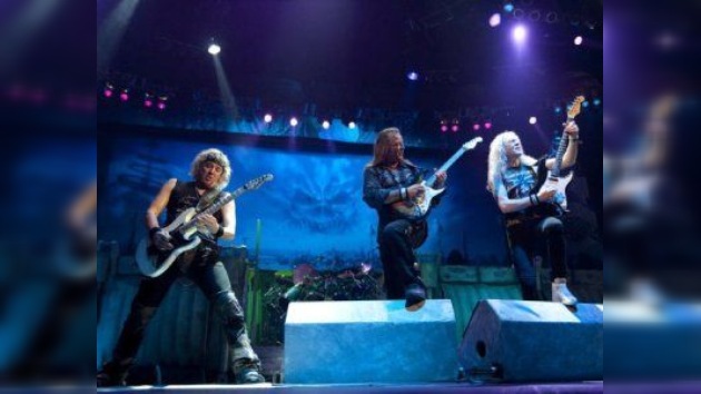 El vocalista de Iron Maiden pilota el avión de la banda hasta Moscú