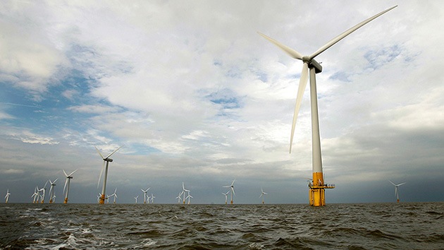 Cuestionan la energía eólica británica: miles de millones se los lleva el viento por errores