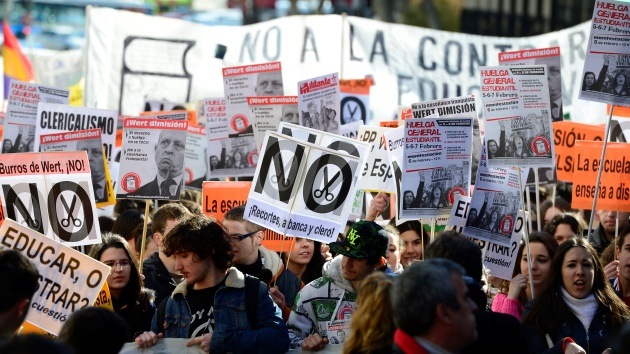 Estudiantes españoles dicen "no" a la reforma educativa del Gobierno de Rajoy