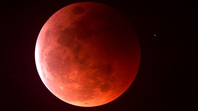 La luna sangrante de este mes evoca profecías apocalípticas