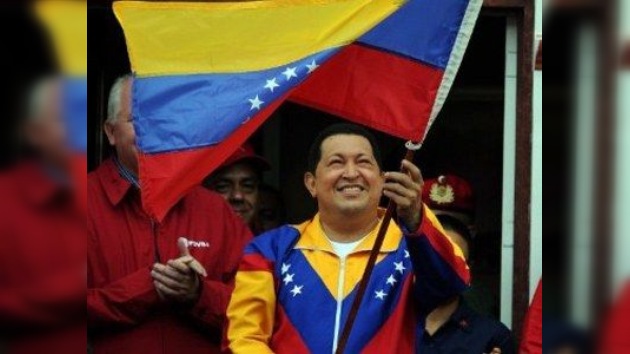 Chávez reaparece pletórico de energía y de ritmo: "este cáncer no podrá tampoco conmigo"