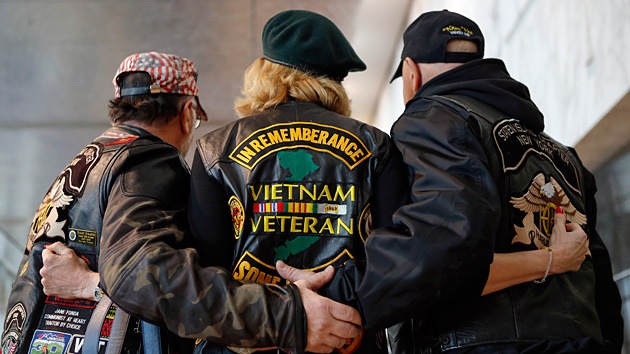 Escándalo en EE.UU.: "A los veteranos viejos hay que dispararles a la cabeza"