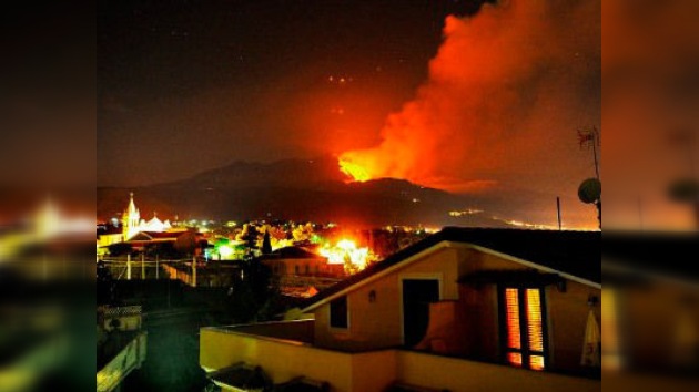 El volcán Etna entra en erupción por 17ª vez este año