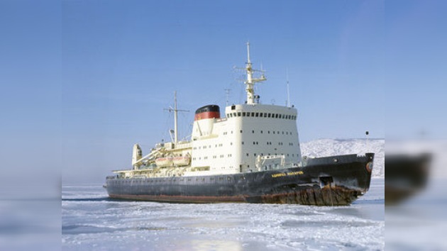 Comienza el rescate de los barcos rusos atrapados en el mar de Ojotsk