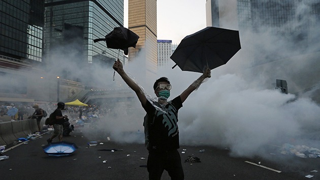 El 'hombre de los paraguas' de Hong Kong se hace viral