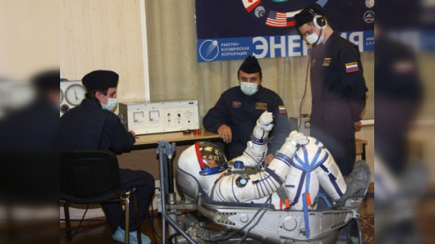 Los tripulantes de la “Gagarin” concluyen sus preparativos
