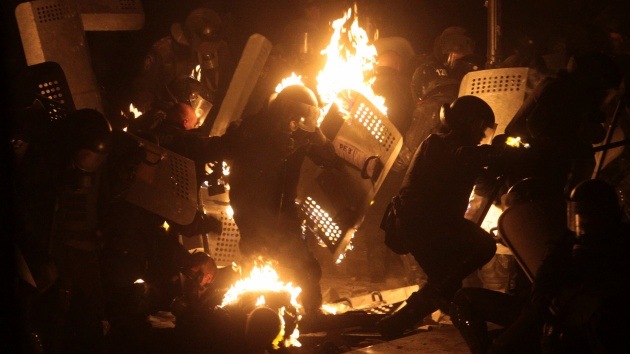 Policía de Ucrania: "Los manifestantes de Maidán preparan napalm"