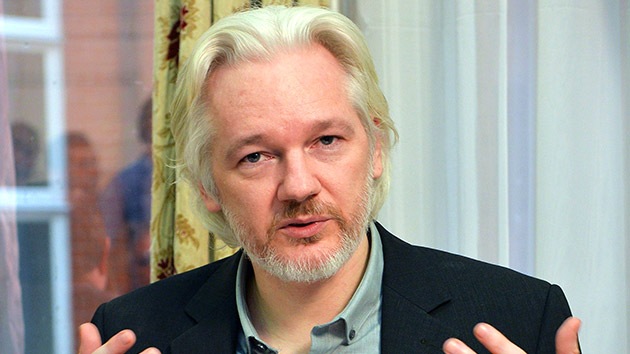 Assange: EE.UU. restringirá el acceso a tratamientos baratos contra el cáncer