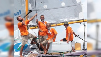 Regresan a Rusia los aventureros rusos que cruzaron dos océanos en un trimarán