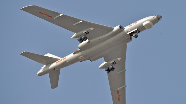 China 'amenaza' a EE.UU. y Japón con el bombardero estratégico H-6K