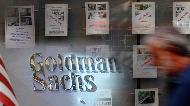 Goldman Sachs atemoriza a familias españolas humildes aumentándoles la renta