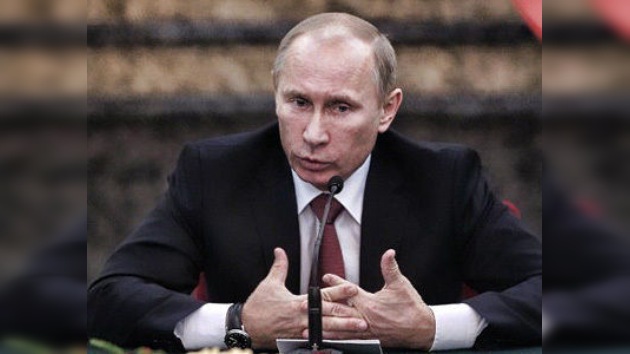Putin: el dólar como moneda única mundial influye negativamente en la economía
