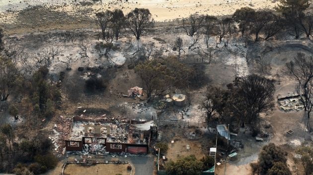 Video y fotos: Australia mantiene a raya la ola de incendios