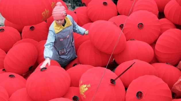 China celebra el festival de las linternas
