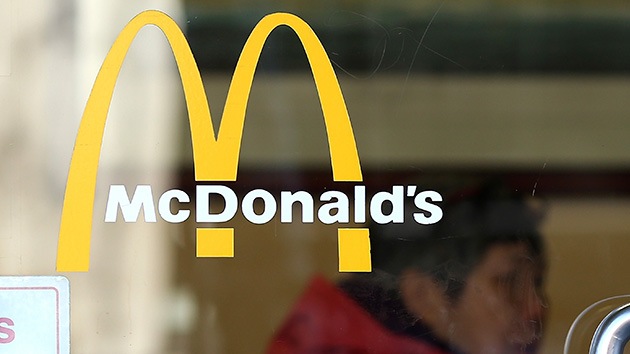 McDonald's explotó en EE.UU. a estudiantes extranjeros que pagaron para trabajar ahí