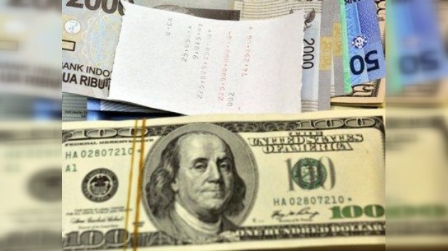 ¿Puede el dólar derrocar a gobiernos 'no deseados'?