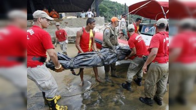 Un deslizamiento de tierra cerca de Río de Janeiro deja al menos 22 muertos