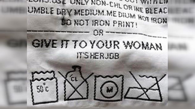'Dáselos a tu mujer. Es su trabajo', la etiqueta que indigna a Twitter