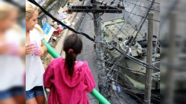 La favela Rocinha espera los servicios básicos, pero tiene 'mansiones'