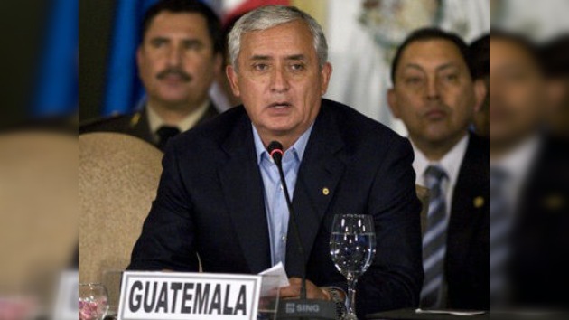 Mandatario guatemalteco aboga legalización de drogas en 'un mercado regulado'