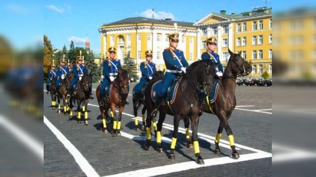 La caballería del Kremlin presenta por primera vez sus habilidades