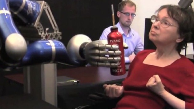 Crean prótesis robóticas que obedecen a las órdenes del cerebro