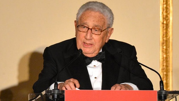 Kissinger sobre Ucrania: "Occidente debe reconocer que ha cometido un error"