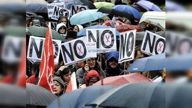 Toda España defiende la Sanidad y la Educación indignada por los recortes de Rajoy