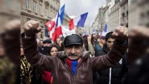 Francia impondrá penas de cárcel a los que niegen el genocidio armenio