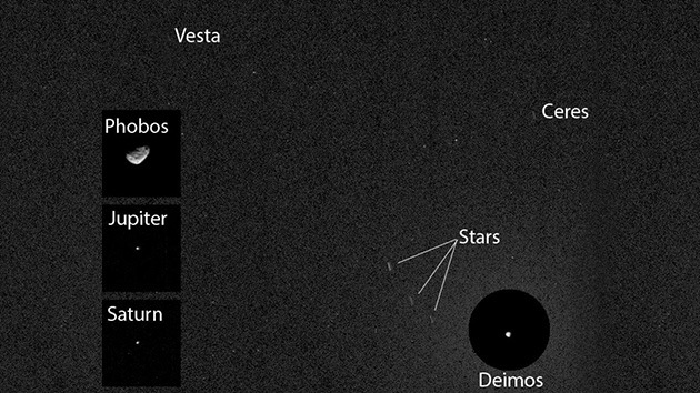 La NASA muestra por primera vez la imagen de dos asteroides 'cazados' desde Marte