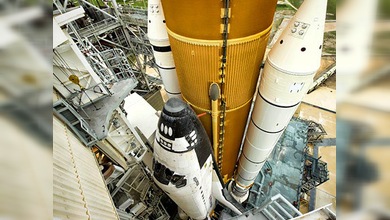 El transbordador estadounidense Atlantis se prepara para su última misión
