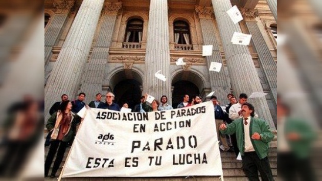 La recesión echa raíces en España