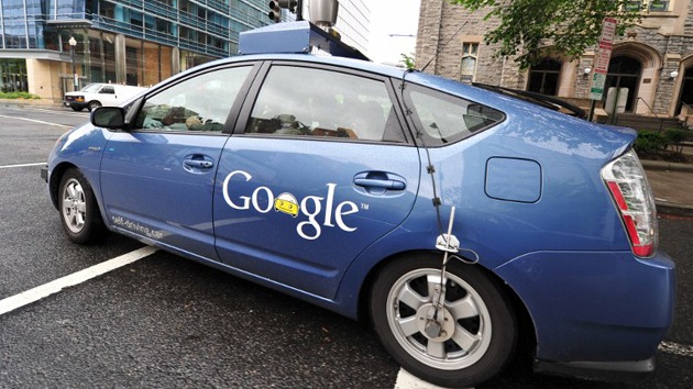 Reino Unido investiga los 'coches-espía' de Google