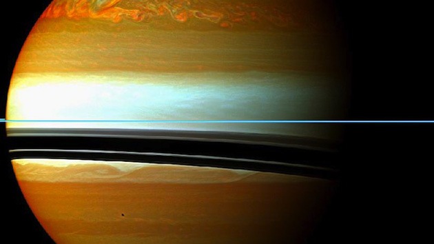 Una tormenta en Saturno produce el mayor torbellino que haya visto el sistema solar