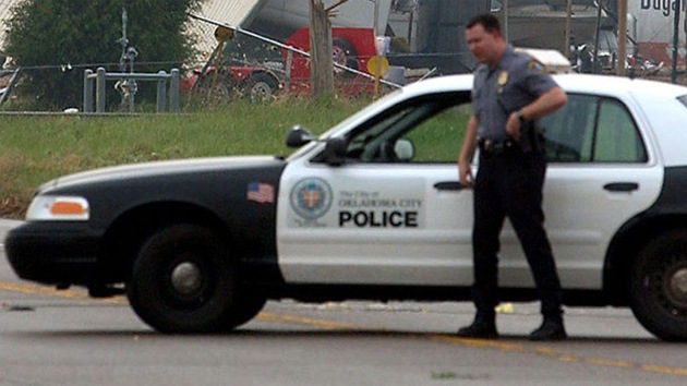 Policías de Oklahoma matan a golpes a un hombre durante una riña familiar