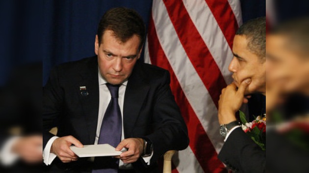 Medvédev y Obama analizan el nuevo START