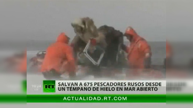 Unos 700 pescadores en Sajalín, a la deriva en medio del hielo (vídeo)