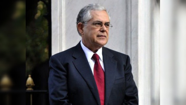 Lucas Papademos y el nuevo Gabinete griego juran el cargo