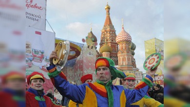 Rusia celebra una semana de Máslenitsa, la fiesta de la primavera