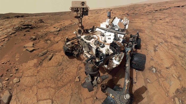 NASA ha capturado fotos del Curiosity y de sus huellas desde la órbita de Marte