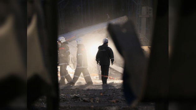 Aumenta a 44 el número de víctimas en la explosión de la mina siberiana