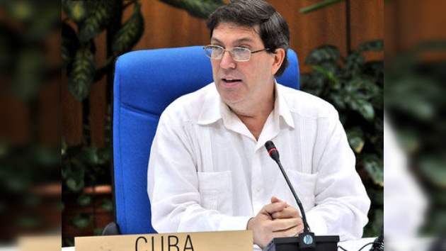 Cuba podría asistir a la VI Cumbre de las Américas si la invitan, pero no volverá a la OEA