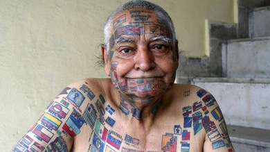 Con el mundo a flor de piel: un hombre lleva en su cuerpo más de 500 enseñas nacionales
