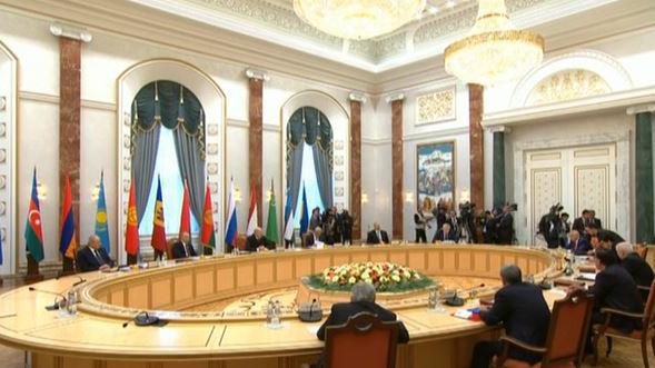 Aufhebung des Blockfreien Status kurz vor Minsker Treffen