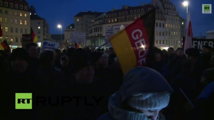 LIVE: PEGIDA-Demonstration in Dresden