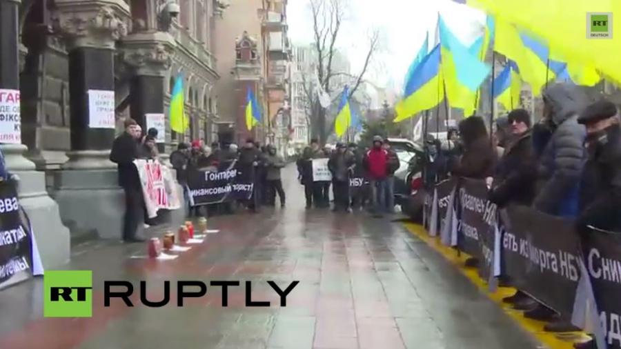 LIVE: Zweiter Tag des Protests vor der Nationalbank gegen Kiews Wirtschaftspolitik